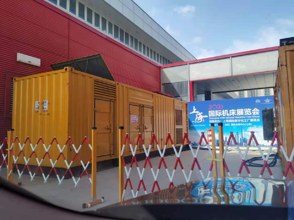 理县发电车出租-发电机无电压或电压太低怎么办？