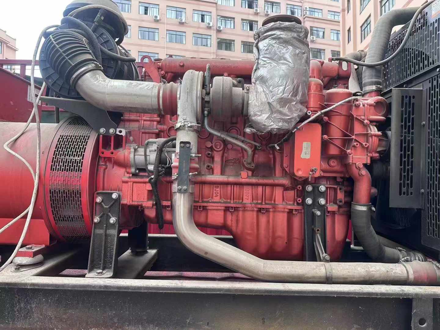 理县如何选择适合 600kW 柴油发电机组的过载保护器？