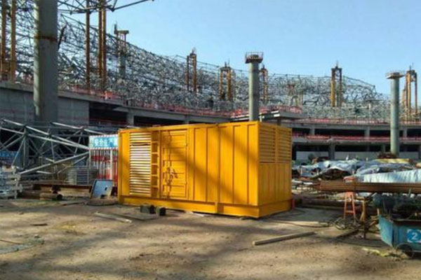理县发电机出租如何判断空气滤清器是否需要更换？