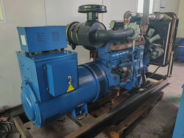 理县100kW柴油发电机组使用多级机油有哪些优缺点？